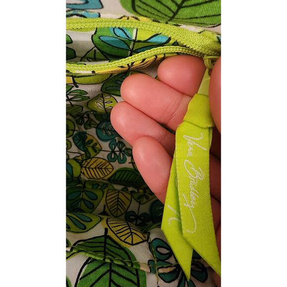 Vera Bradley Frame Bag "Limes Up" Quilted Floral Green Blue Used Good Condition - Picture 6 of 9